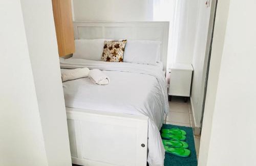 Riruta Apartment | E&C Racecourse Gardens, Studio Apartment with Pool