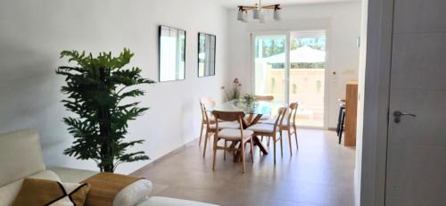New Golden Mile Villa | E1 Desk Private patio Terrace Barbecue