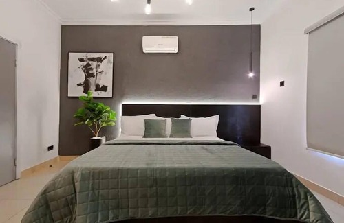 Obazu Hotel | Eagles World Hotel and Suites