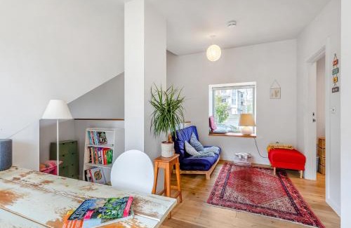 Totnes House | Earthspring Flat