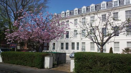 South Cliff Apartment | Easby Hall 24