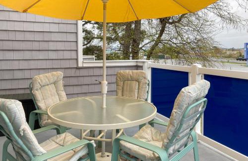 Fenwick Island Apartment | East of the Sun