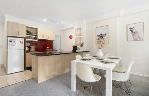 East Perth Apartment | East Perth Family Zen Catbus, Cbd,elizabethquay