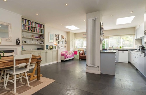 Mortlake House | East Sheen, by Veeve