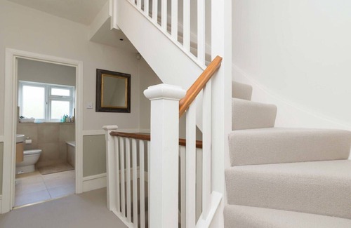 Mortlake House | East Sheen, by Veeve