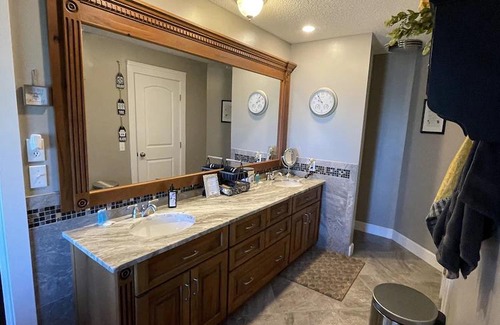 Magnolia Bluffs House | Eastpoint on the Bay - private Beach, pool, sunsets
