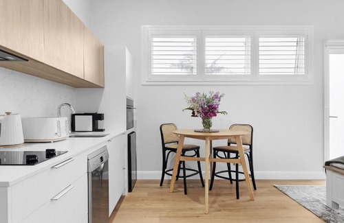 Ettalong Beach House | Easy Stroll - Ettalong Beach