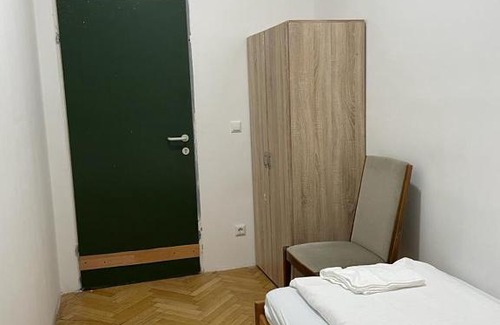 Vienna Hotel | easybook-in