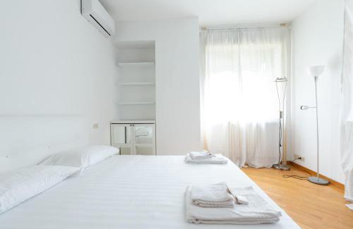 Lorenteggio Apartment | EasyTopStay - Lorenteggio Large Flat