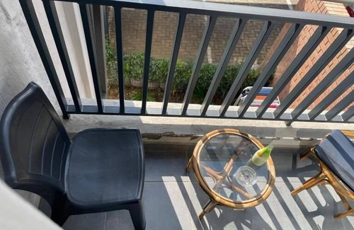 Greater Johannesburg Metropolitan Area Apartment | Eazy Apartment by Mall of Africa