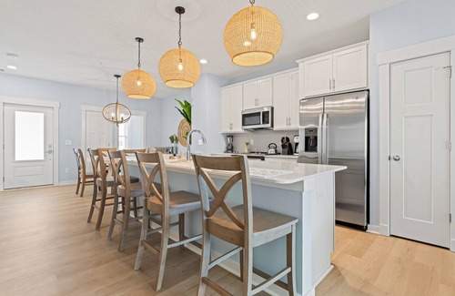 Bermuda Bay House | Ebb Tide 3 Bedroom at Cambridge Cove with Private Hot Tub!