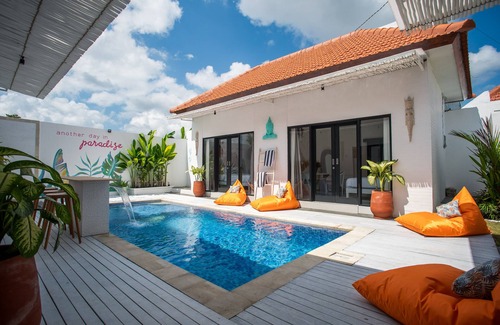 Padonan Villa | Eccentric 3 BR Villa LUNA with Private Pool near Atlas, Finns, Berawa Beach