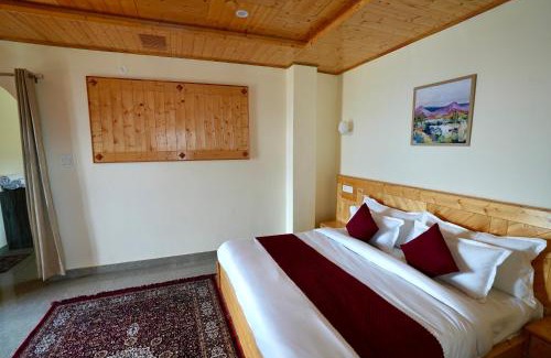 Theog Hotel | Echoes of Nirvana