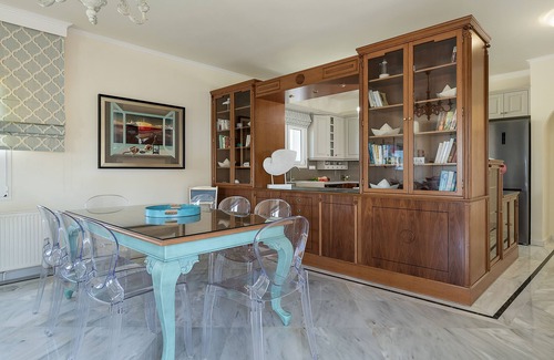 Kato Galatas Apartment | Eclectic 3-bedroom house in front of the sea