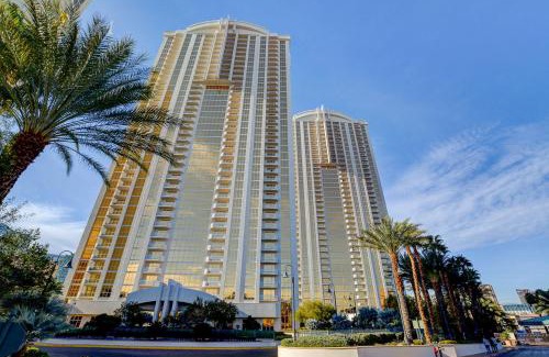 Las Vegas Apartment | Eclipse Studio at MGM Signature Tower 3 BALCONY STRIP VIEW F1 TRACK VIEW