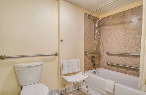 Austell Hotel | Econo Lodge At Six Flags