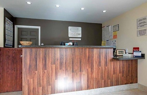Canandaigua Hotel | Econo Lodge Inn & Suites Canandaigua