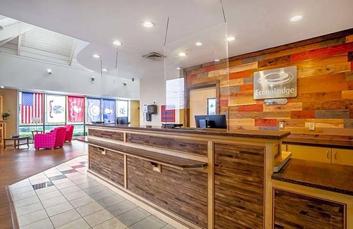 Fleet Hotel | Econo Lodge Naval Station Norfolk
