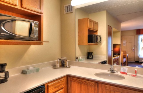 Pigeon Forge Hotel | Econo Lodge Pigeon Forge Riverside