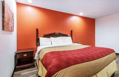 Franklin Hotel | Econo Lodge