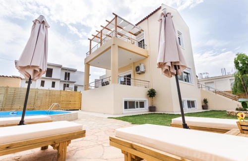 Kounoupidiana Villa | Ecosy Villa with pool near sandy beaches