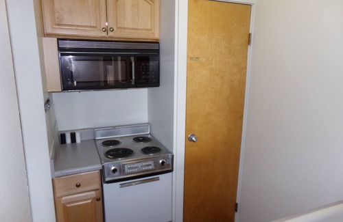 Lakeside Village Condo | Edgewater Studio One bath EWJP