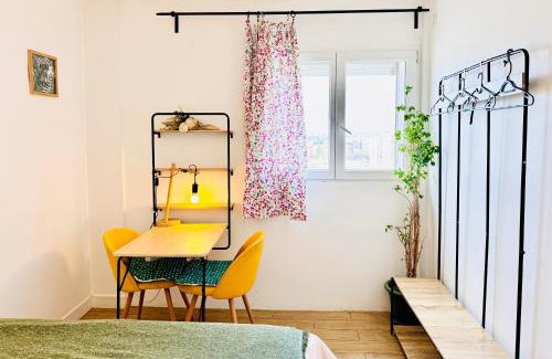 Colombes House | Eiffel Tower view Homestay,20mins to Paris