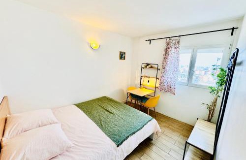 Colombes House | Eiffel Tower view Homestay,20mins to Paris