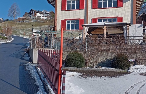 Triesenberg House | Einfaches Zimmer in Nähe Dorfzentrum
