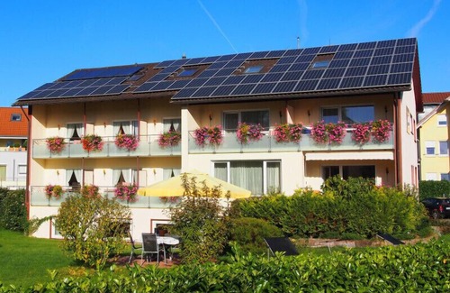 Bad Krozingen Apartment | Einzelzimmer Nr. 7 mit Balkon