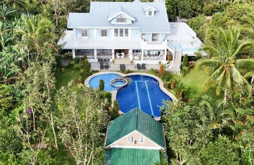 Luzon House | El Casa Azul
