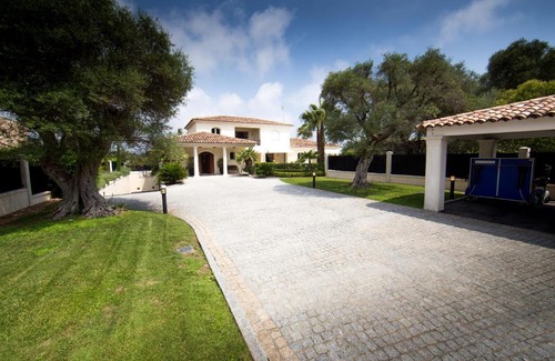 Antibes Villa | EL PARADISIO Splendid 5 STARS Villa atypical in Antibes with overflowing swiming pool