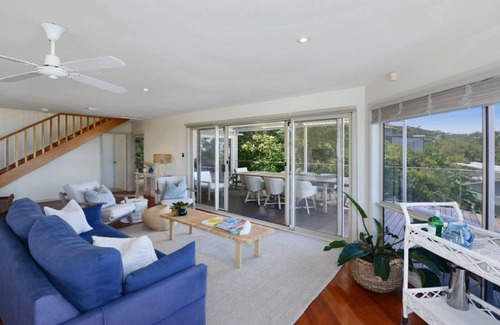 North Avoca House | Elegance on Elgata - Bright and Breezy
