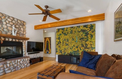 Edgemont Ranch House | Elegant and inviting mountain retreat is ready to share with family and friends!