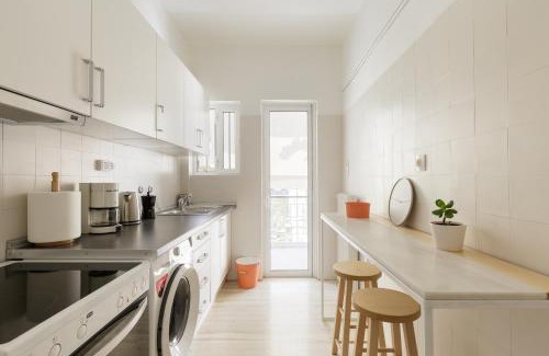 Kypseli Apartment | elegant coral apartment
