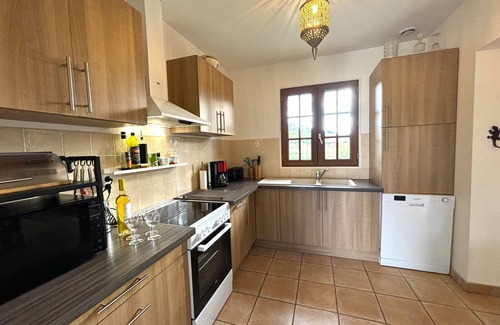 Vezac House | Elegant house with enclosed garden and private pool in the heart of Périgord Noir.
