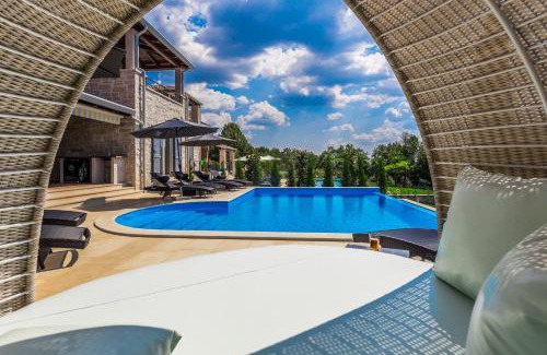 Kastelir-Labinci Villa | Elegant new villa Laura An with private pool in Porec