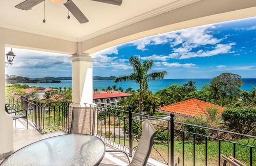 Playa Flamingo Condo | Elegant Oceanview Condo with Spacious Open-Concept Floor Plan and Inviting Beach Design