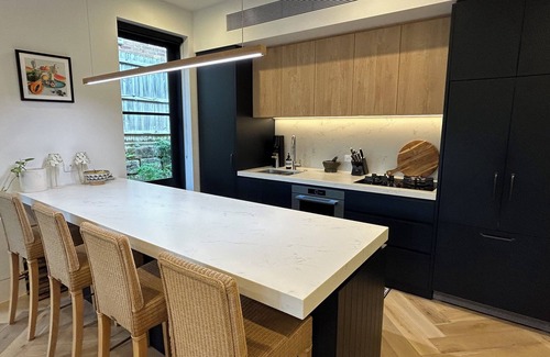 North Sydney House | Elegant two level family home - city retreat in North Sydney