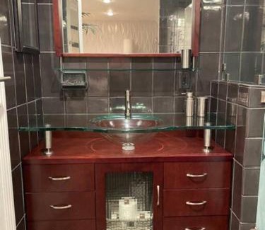 Belmont Shore Apartment | Elegant with spectacular view & steps to so much.