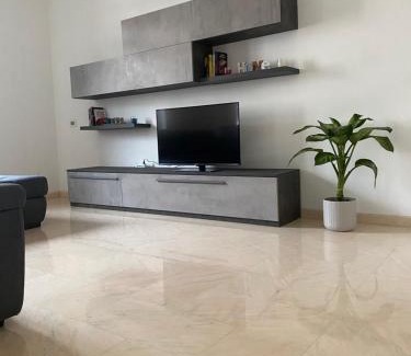 Stazione Apartment | [Elegante Appartamento in Centro]