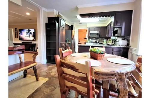 Clear Lake House | Elegent NASA Ranch 5 bedrooms Oasis