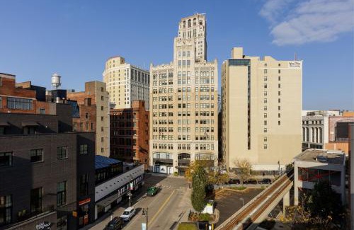 Downtown Detroit Hotel | Element Detroit at the Metropolitan