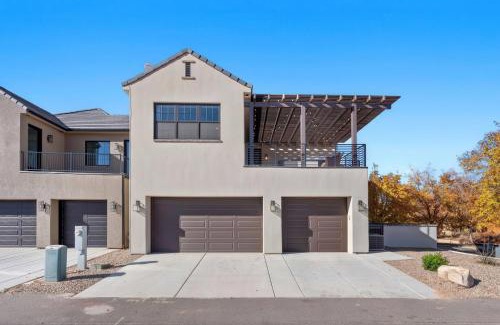 Hurricane House | Elim Gem w Pool BBQ Hot Tub N Sand Hollow