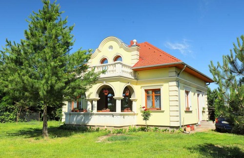 Balatonoszod House | Elisabeta