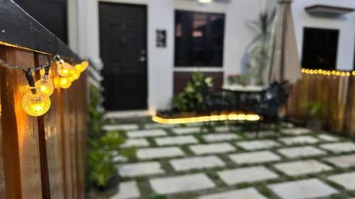Dasmarinas Apartment | Ellie's Tiny House - Cozy Getaway with Kitchen & Pool Access near SM Dasmariñas