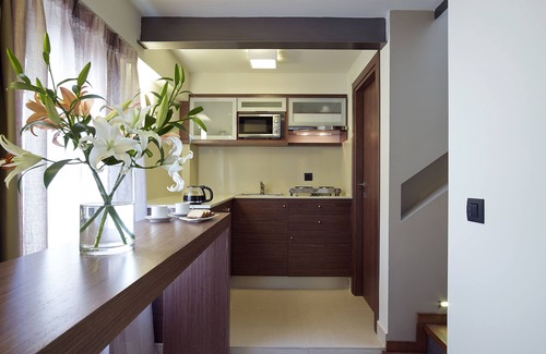 Kato Stalos Hotel | Elotis Suites
