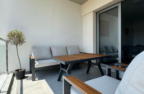 Universal Apartment | Elysia Park Premium