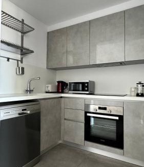 Universal Apartment | Elysia Park Premium