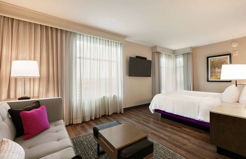 Berkeley Heights Hotel | Embassy Suites by Hilton Berkeley Heights